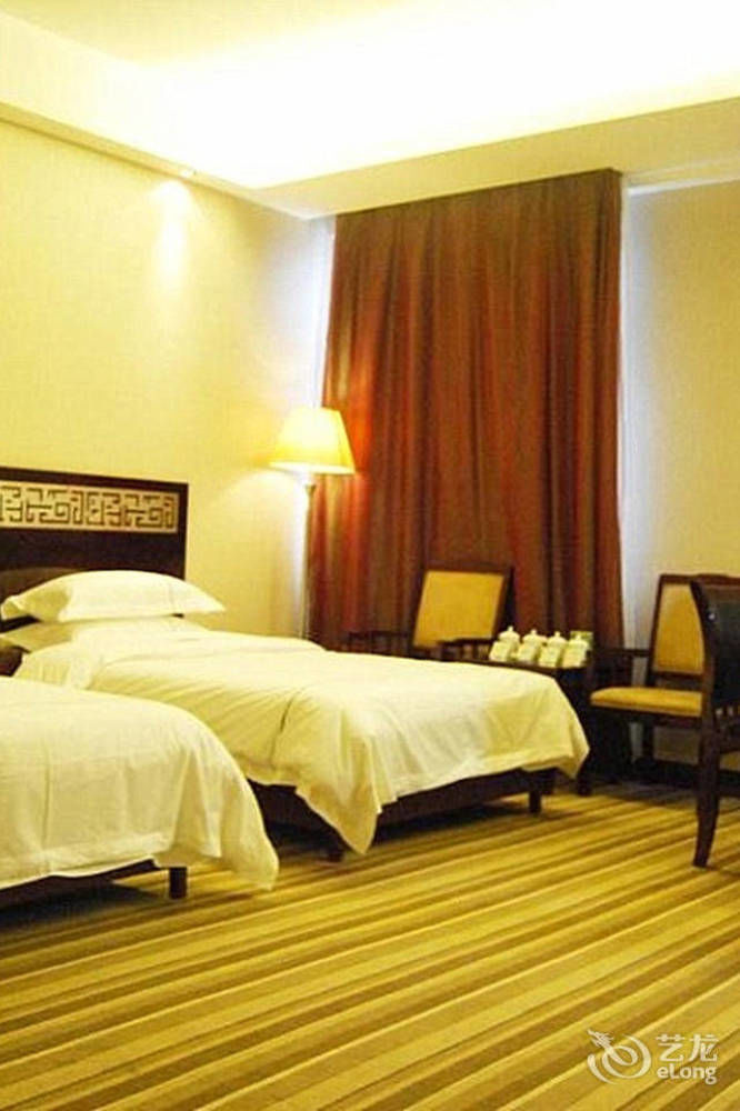 Jishou Heyi Hotel Fenghuang Exterior foto